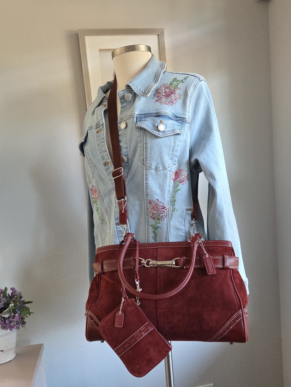 COACH 2007 Burgundy Suede Hamptons Satchel Crossbody Bag w/Wristlet - Picture 2 of 16